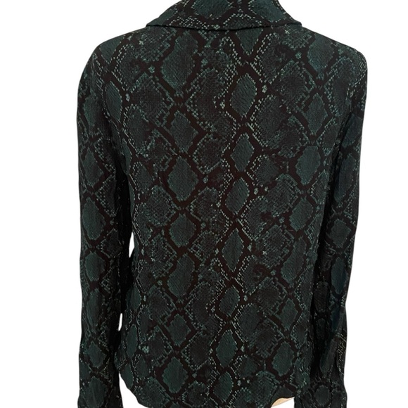 Zara TRF Collection Women’s Green Snake Print Blouse Size S Long Sleeves Career - Picture 5 of 13